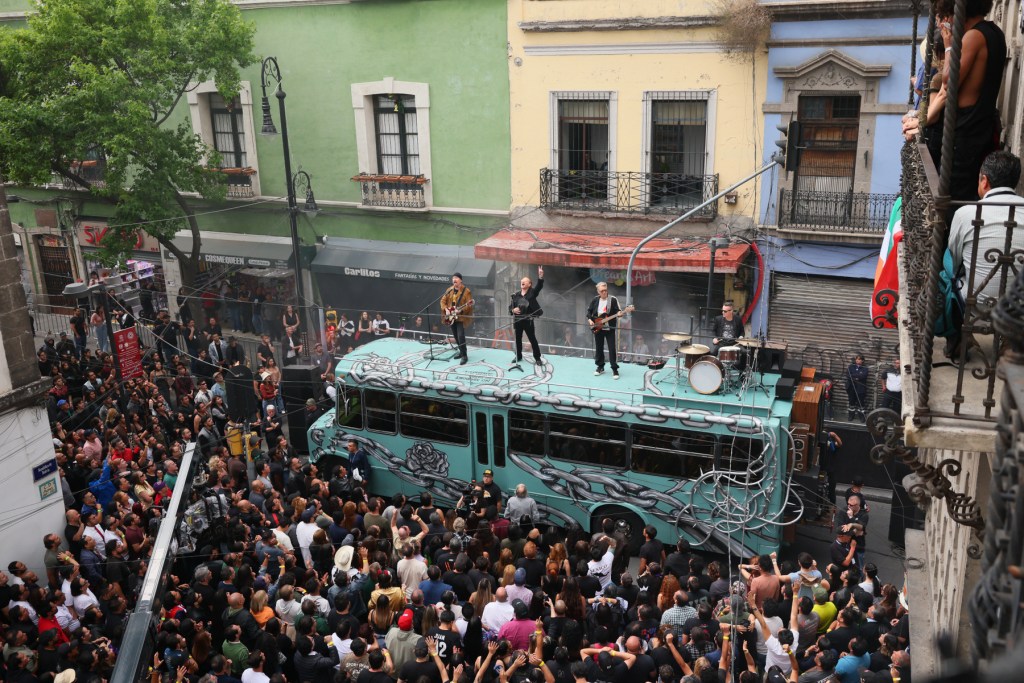 I Was an Extra in U2's 'Street of Dreams' Video in Mexico