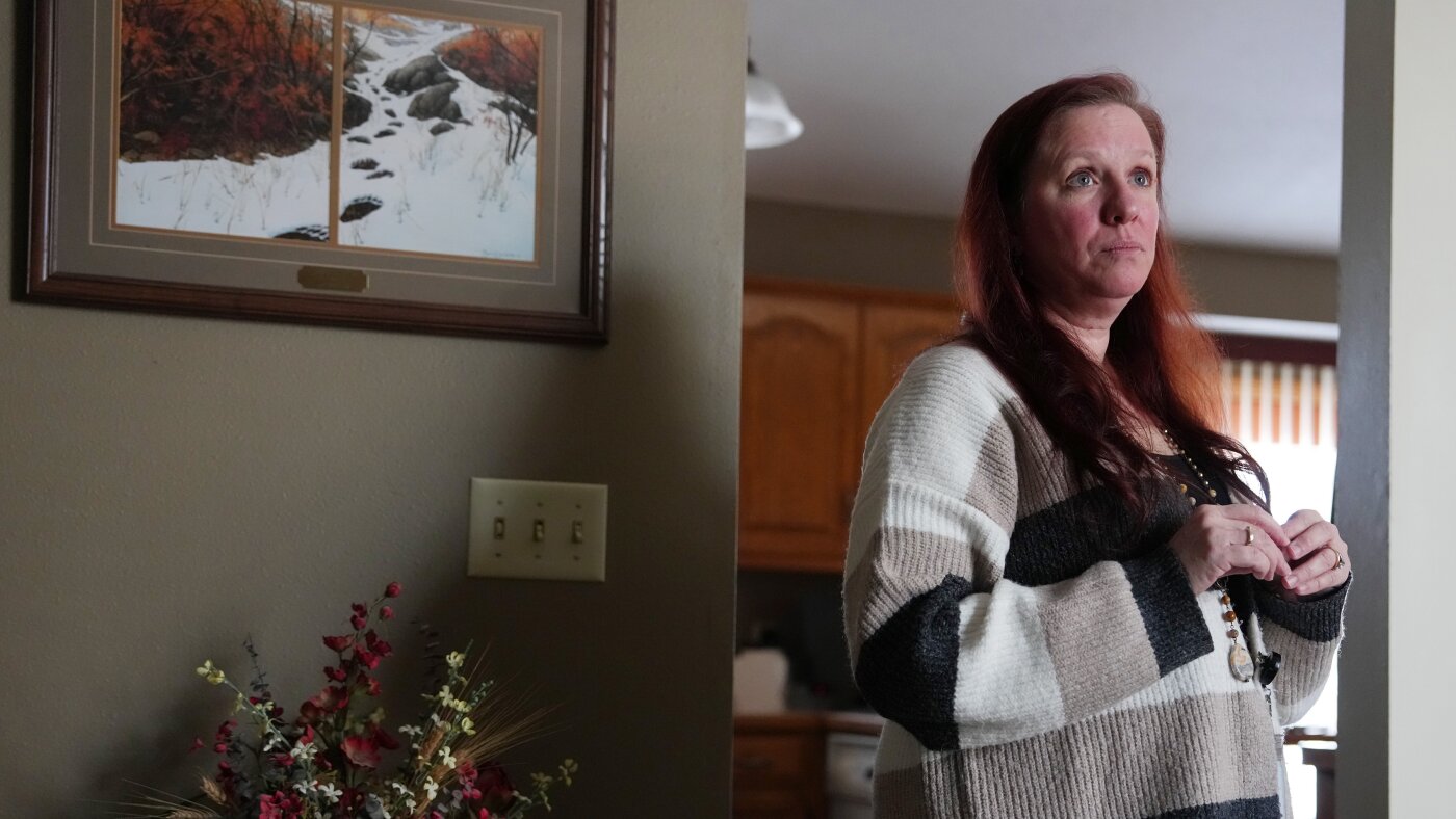 As ranks of uninsured grow, charity care can be hard to come by at many hospitals : NPR