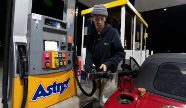 Why gasoline prices fell but then started climbing again