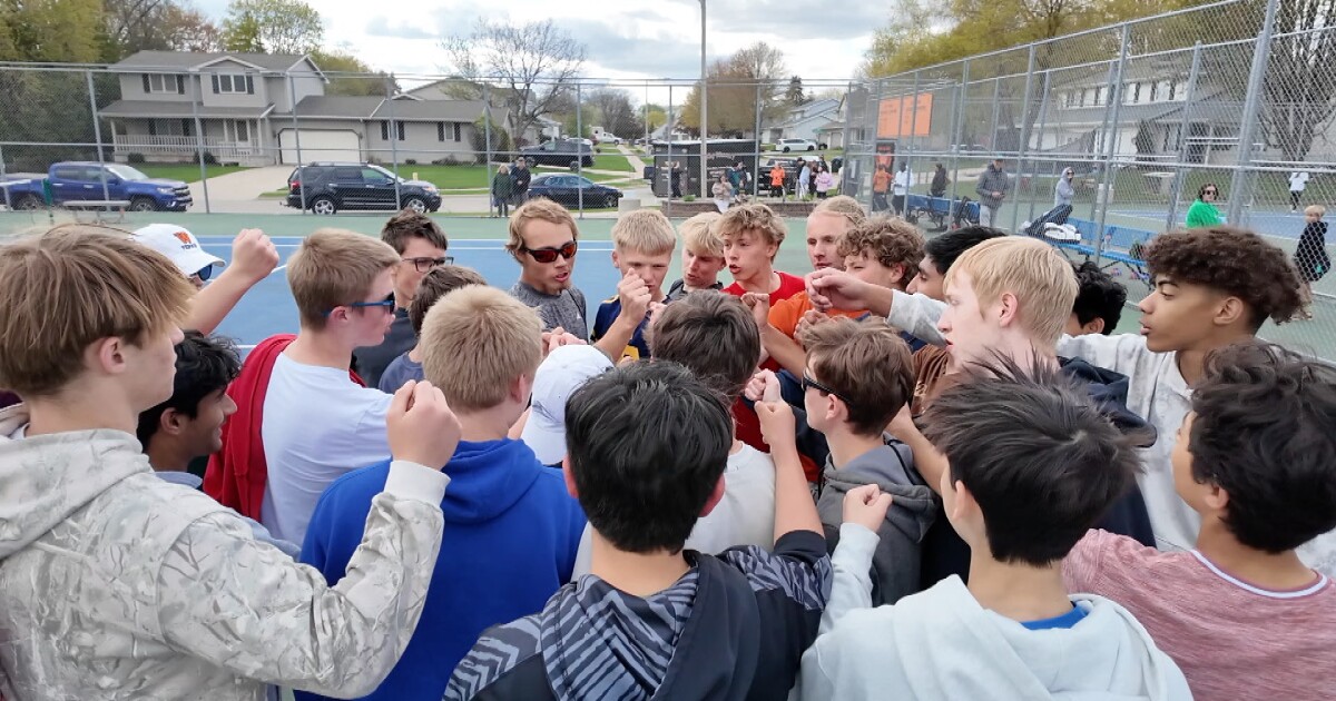 West De Pere boys tennis chasing first-ever trip to WIAA Team State