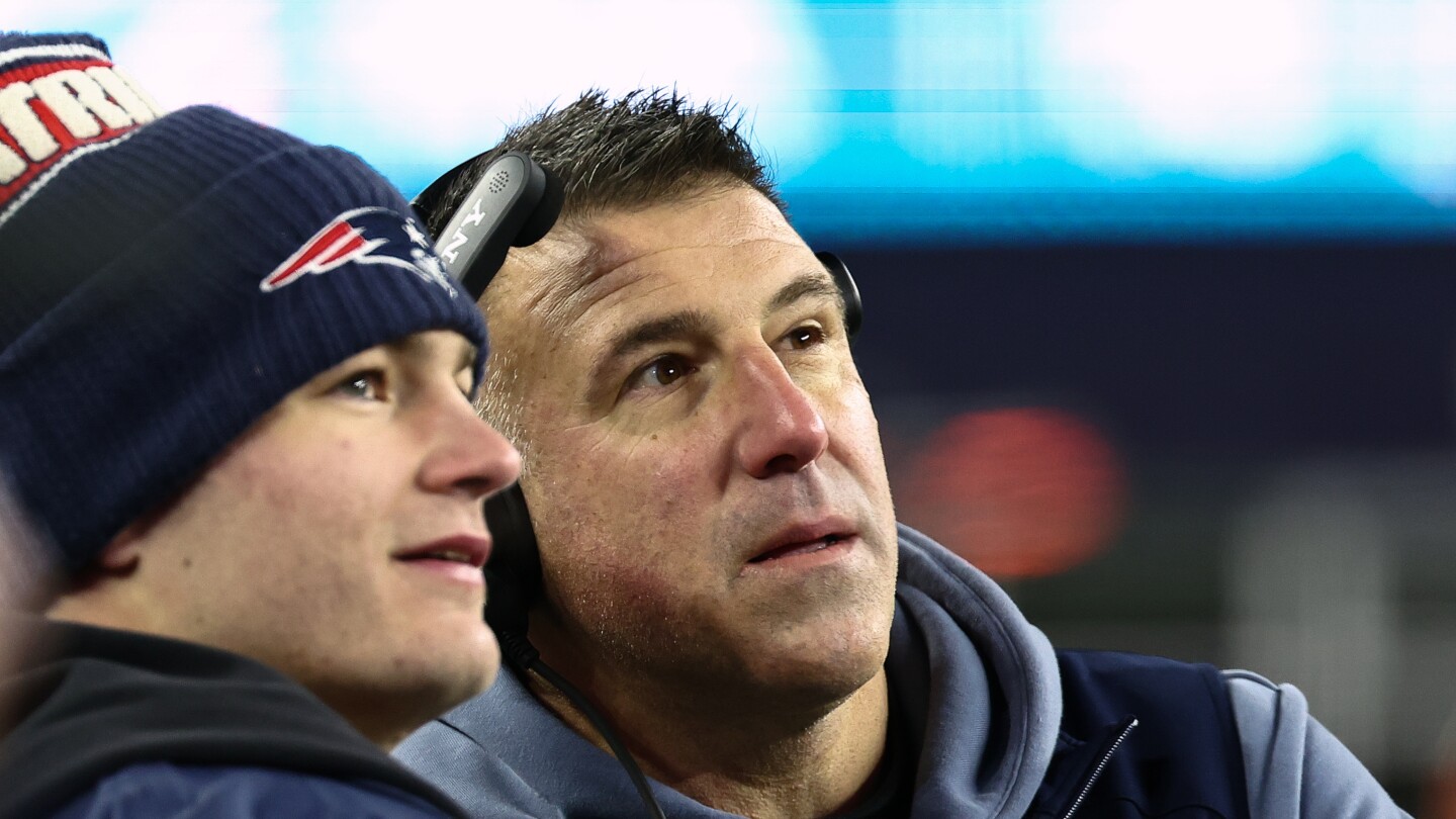 Drake Maye again backs Mike Vrabel: It won't be a distraction