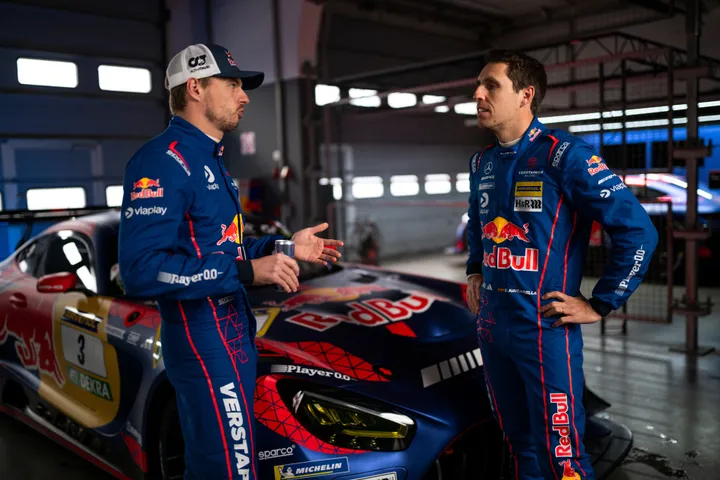 verstappen-juncadella-nurburgring-jpg
