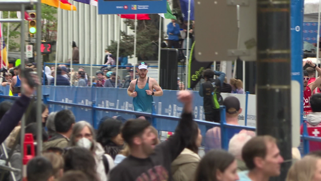 Driver advised of detours due to Vancouver BMO Marathon