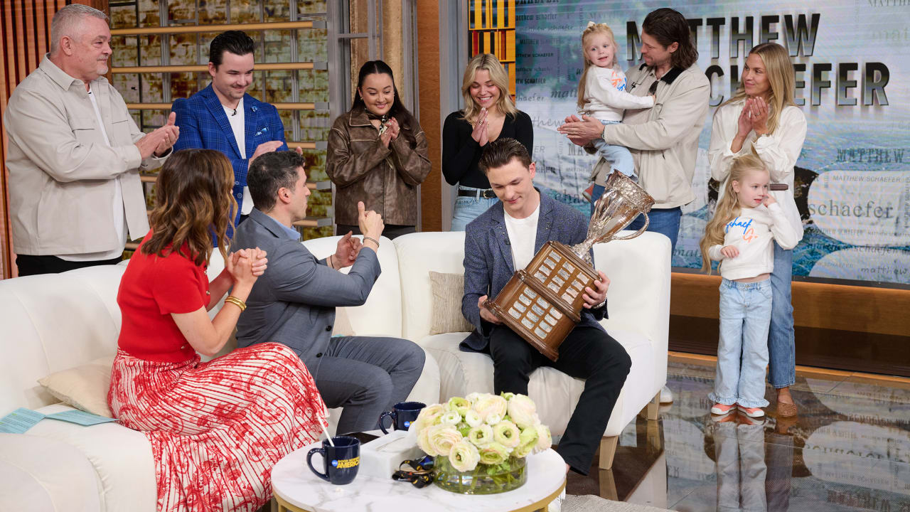 Schaefer wins Calder, Islanders defenseman surprised with trophy on ‘GMA3’
