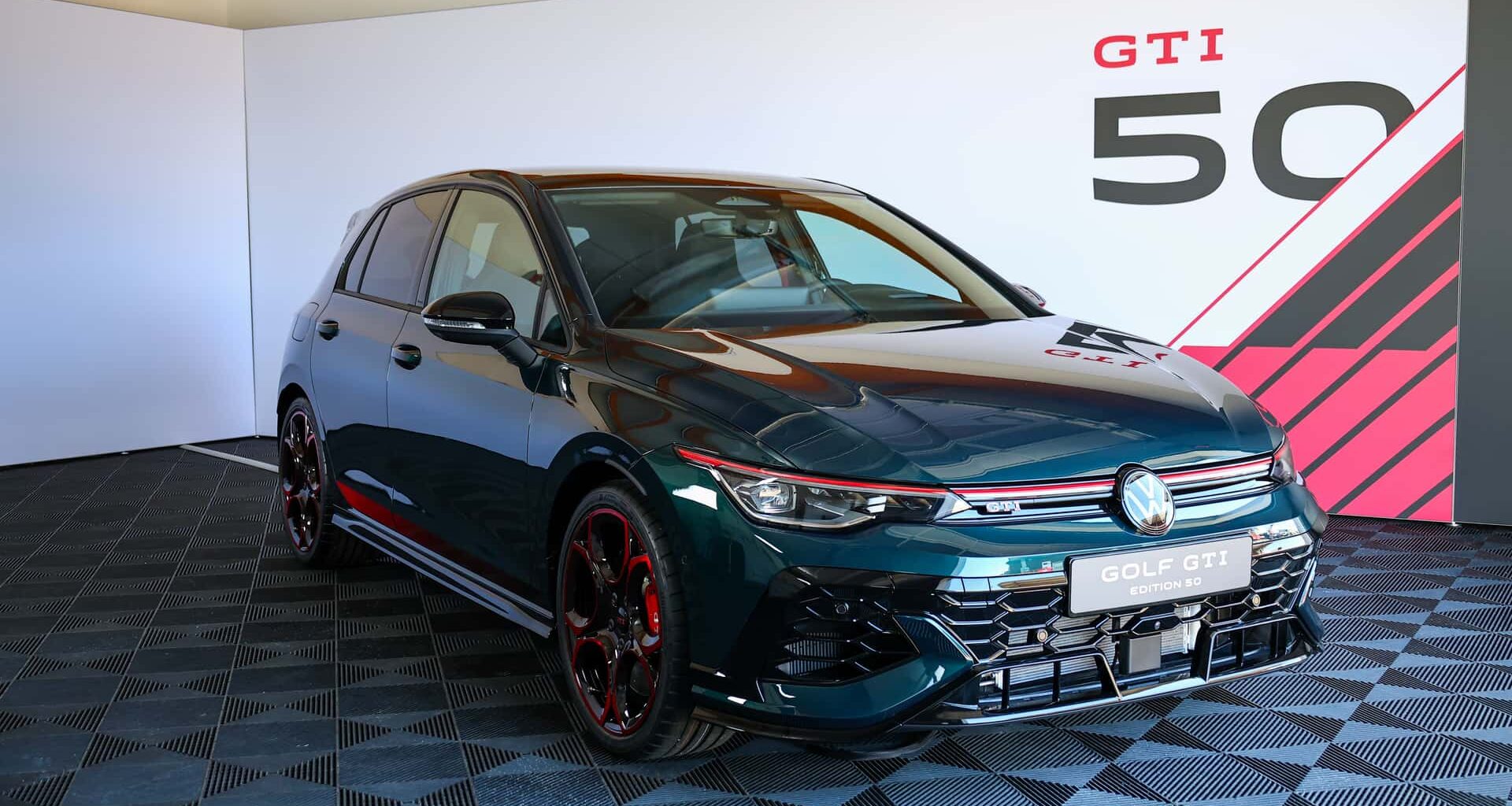 Volkswagen Golf GTI Sets Front-Wheel-Drive Production Car Record At The Nurburgring