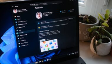 Microsoft finally re-adds refreshing File Explorer to the right-click menu