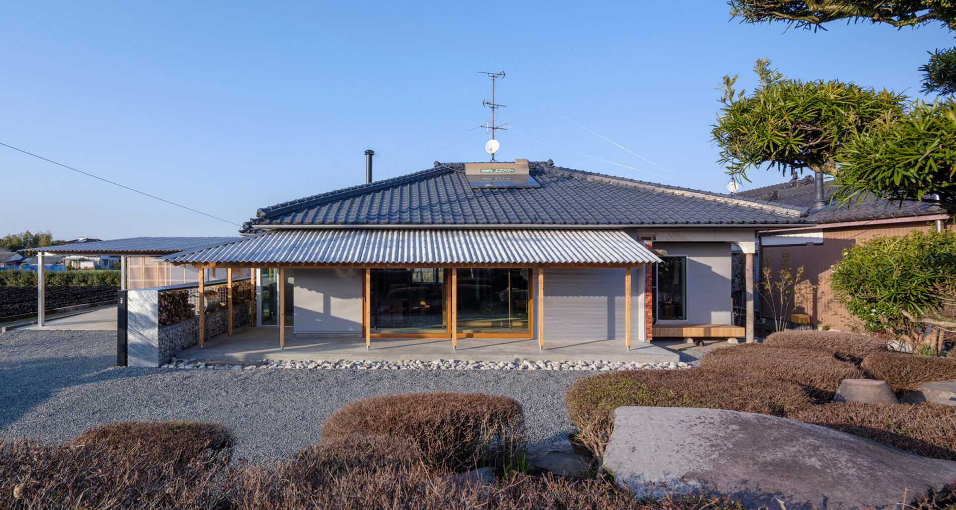 House in Miyakonojo by YNAS