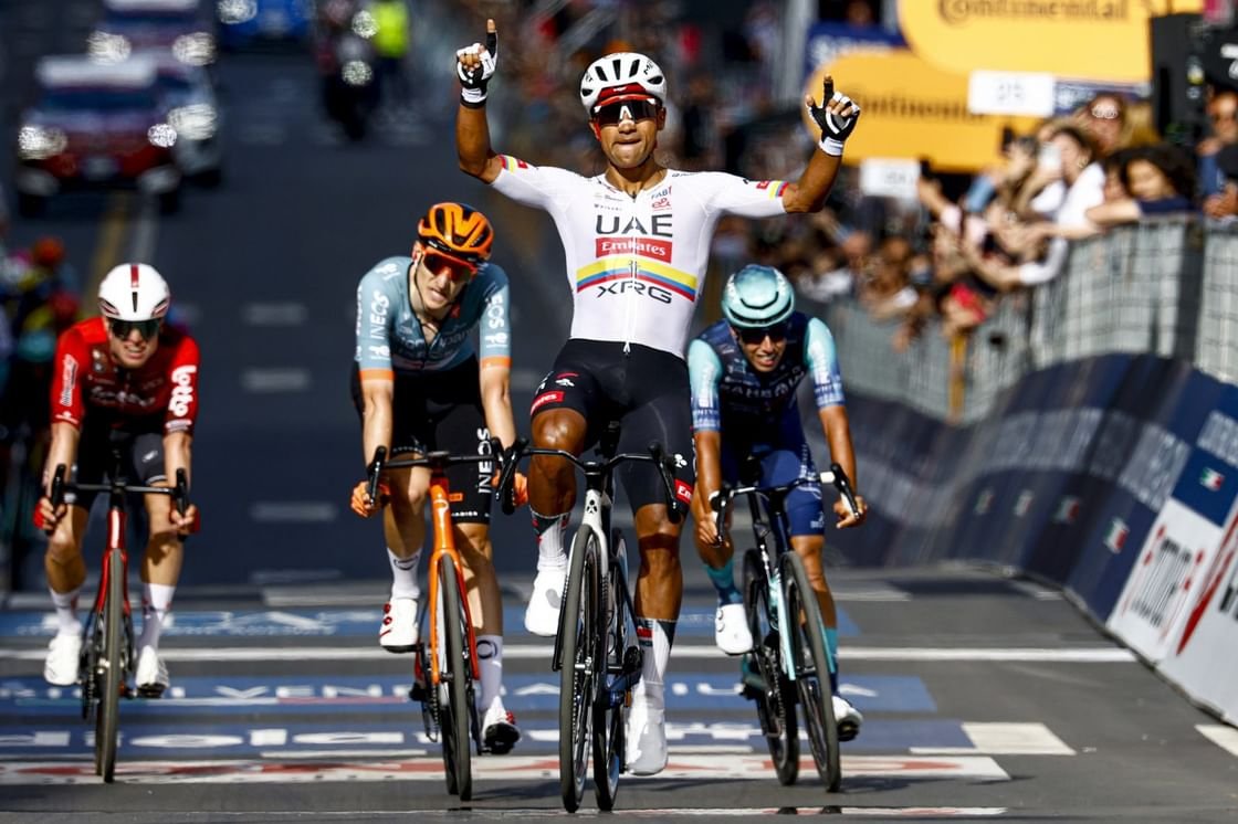 Emirates Cycling wins fourth stage of Giro d'Italia