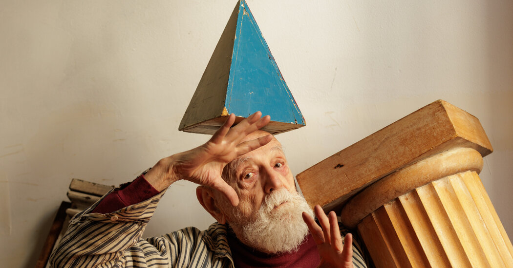 Duane Michals, Photographer With Stories to Tell, Dies at 94