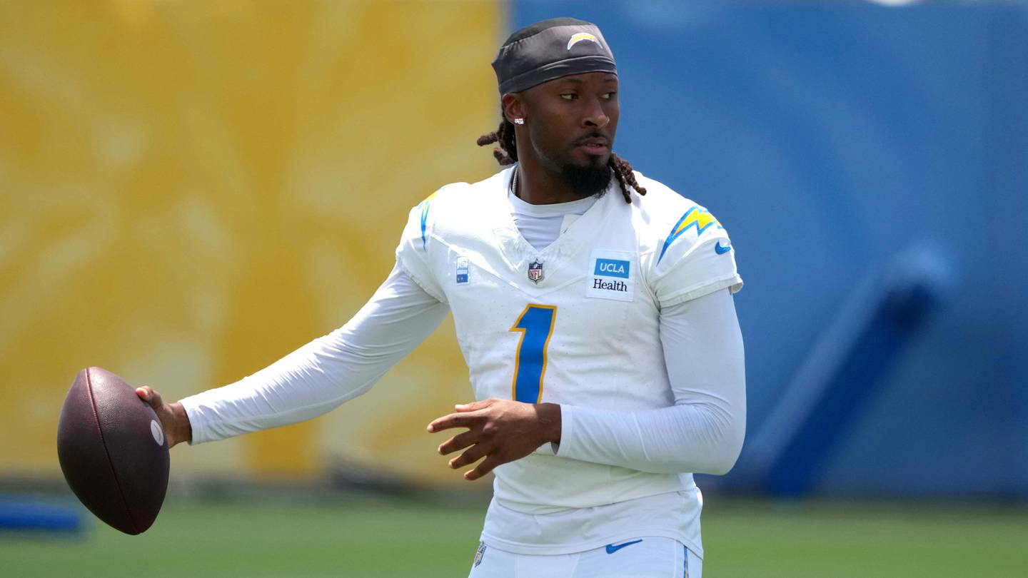 Is NFL World Sleeping on Mike McDaniel's Impact on Quentin Johnston With Chargers?