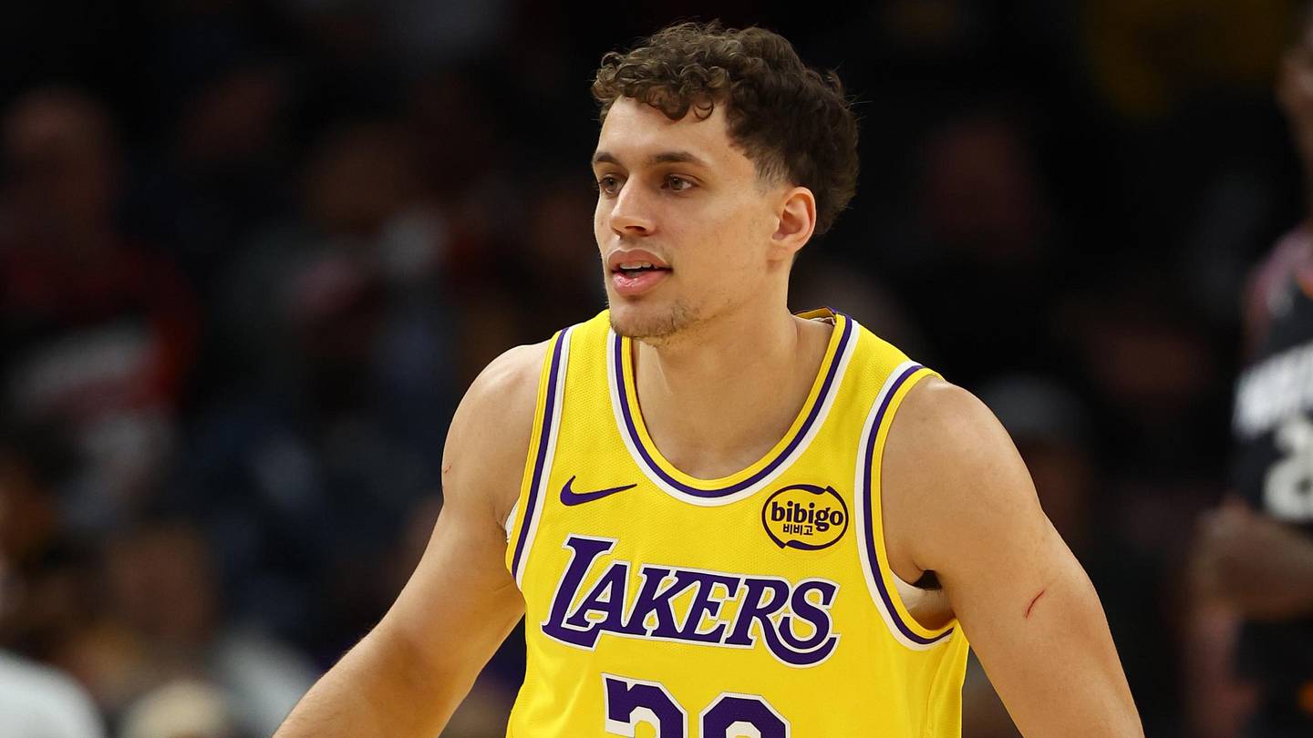 Lakers Make Defensive-Minded Guard Chris Manon a Restricted Free Agent