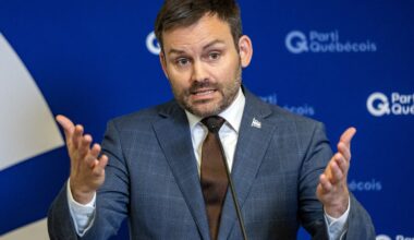 Parti Québécois gains ground, reclaiming its lead in newest poll