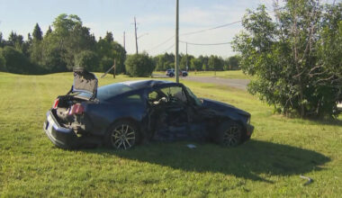 Man in 20s dead, 5 others taken to hospital after crash in Brampton