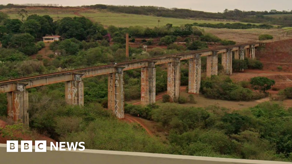 Woman who died after rope-jumping instructors failed to attach cord buried in Brazil - BBC