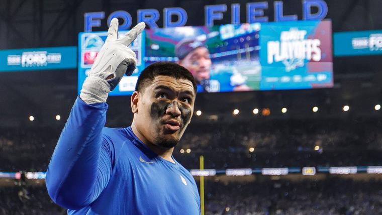 Lions OC Drew Petzing: Penei Sewell developing into NFL's 'best' left tackle