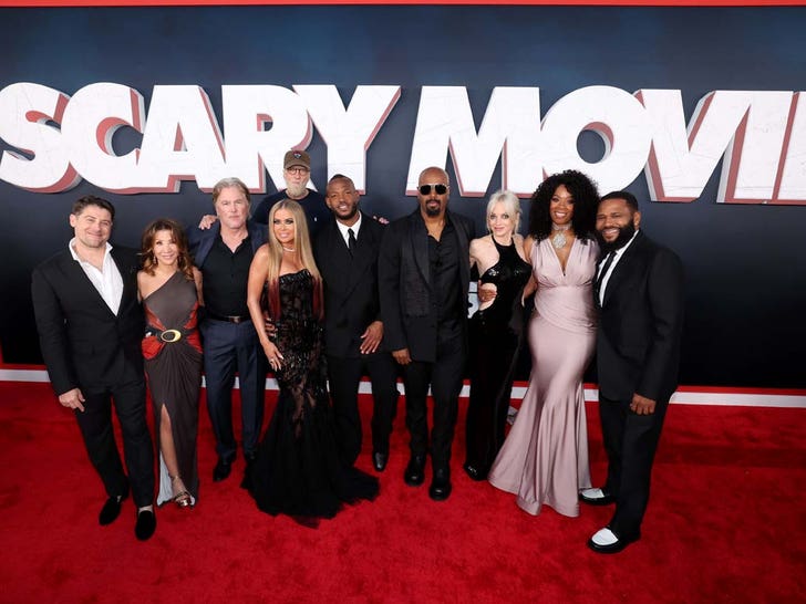 Jon Abrahams, Cheri Oteri, Lochlyn Munro, Carmen Electra, Chris Elliott, Marlon Wayans, Shawn Wayans, Anna Faris, Kim Wayans and Anthony Anderson