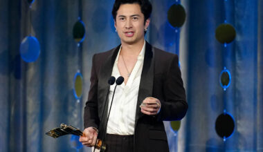 'Heated Rivalry' star Hudson Williams thanks 'honorary Canadian' Connor Storrie at Canadian Screen Awards