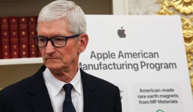 Memory crunch shaking Apple and Microsoft existential for small guys