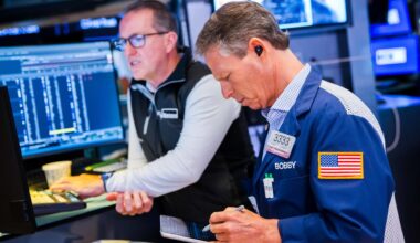 5 things to know before the market opens Monday