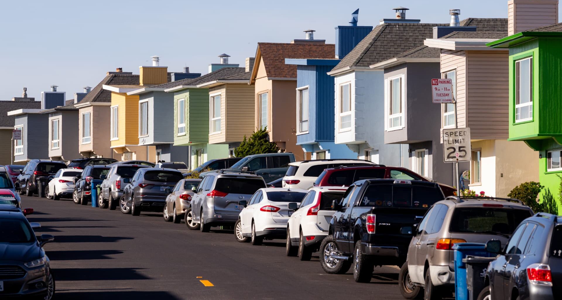 Weekly mortgage demand surges nearly 11% higher, despite volatile interest rates