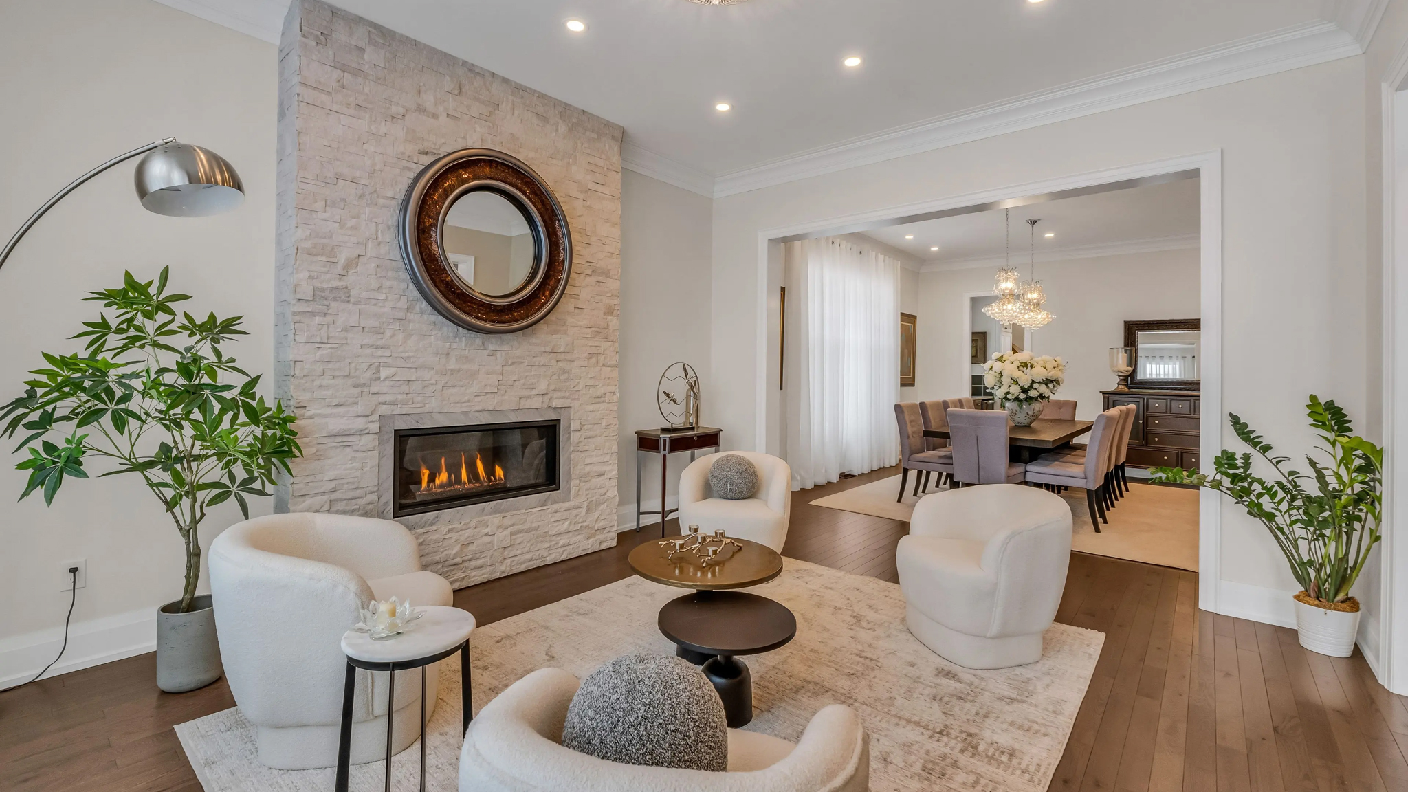 1285 mineola gardens