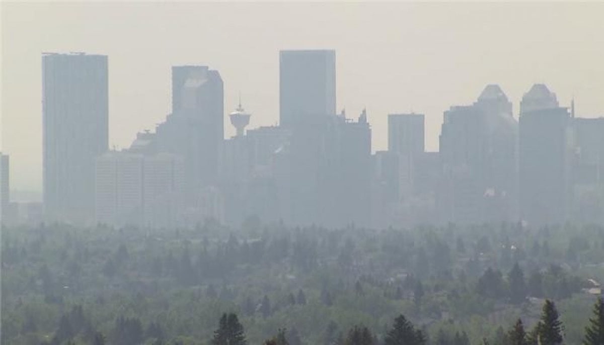 Calgary under air quality alert as wildfire smoke blankets Alberta