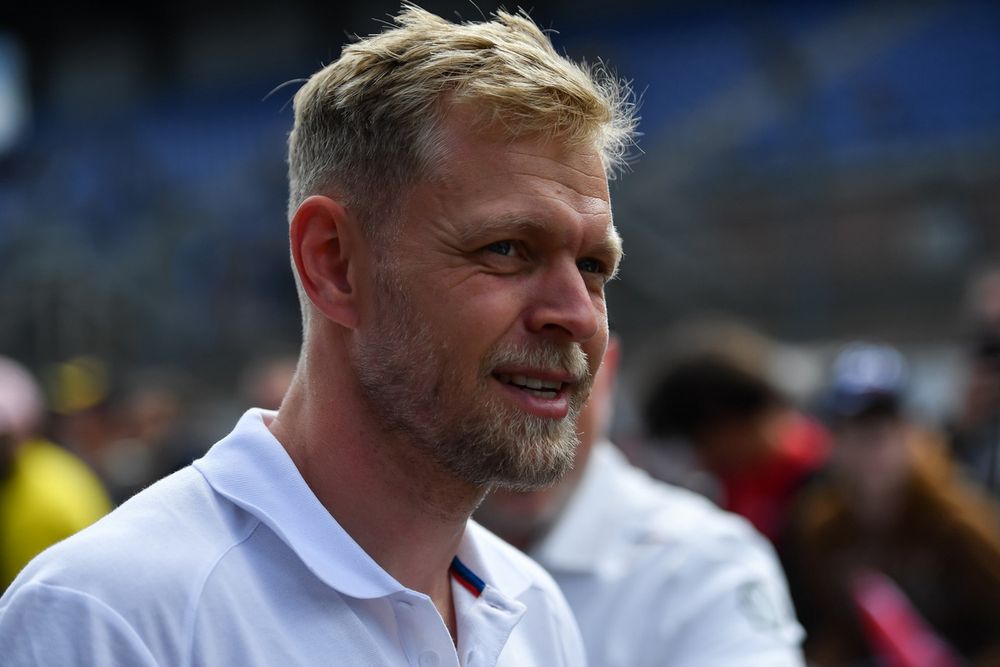 #15 BMW M Team WRT BMW M Hybrid V8: Kevin Magnussen