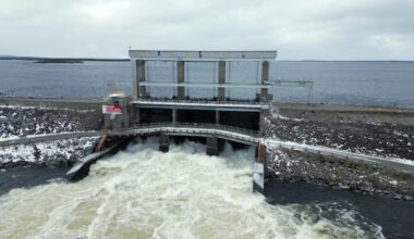Grieving Innu Nation postpones Hydro-Québec settlement vote in wake of tragedy