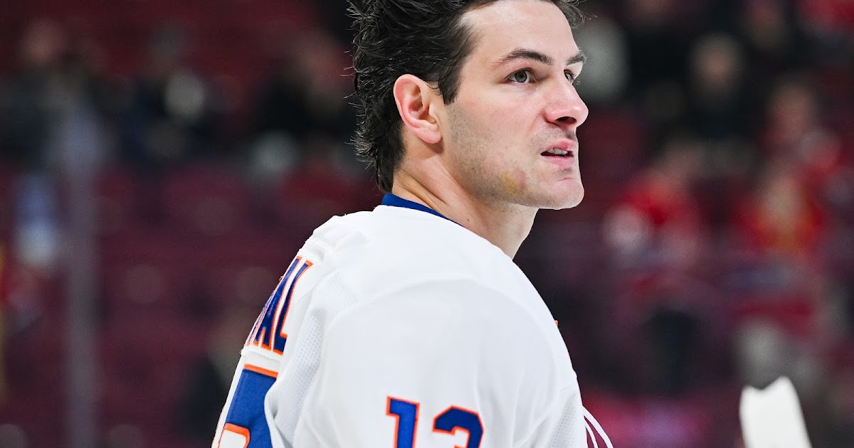 Report: New York Islanders In Advanced Trade Talks To Deal Mat Barzal