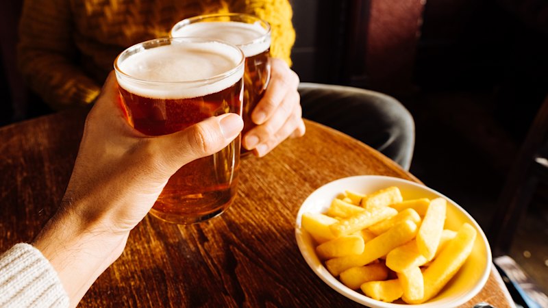 Salty food cravings when drinking: Why alcohol causes us to reach for salted snacks via the aperitif effect