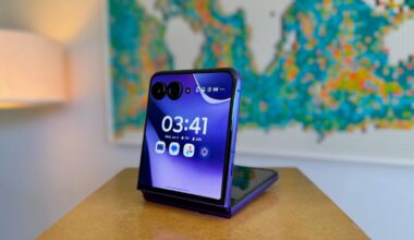 Motorola Razr Ultra 2026 Review: A Great Flip Phone But It Costs Too Much