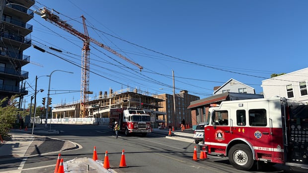 Crane evacuation around Dutch Village Road could last into Friday: Halifax Fire