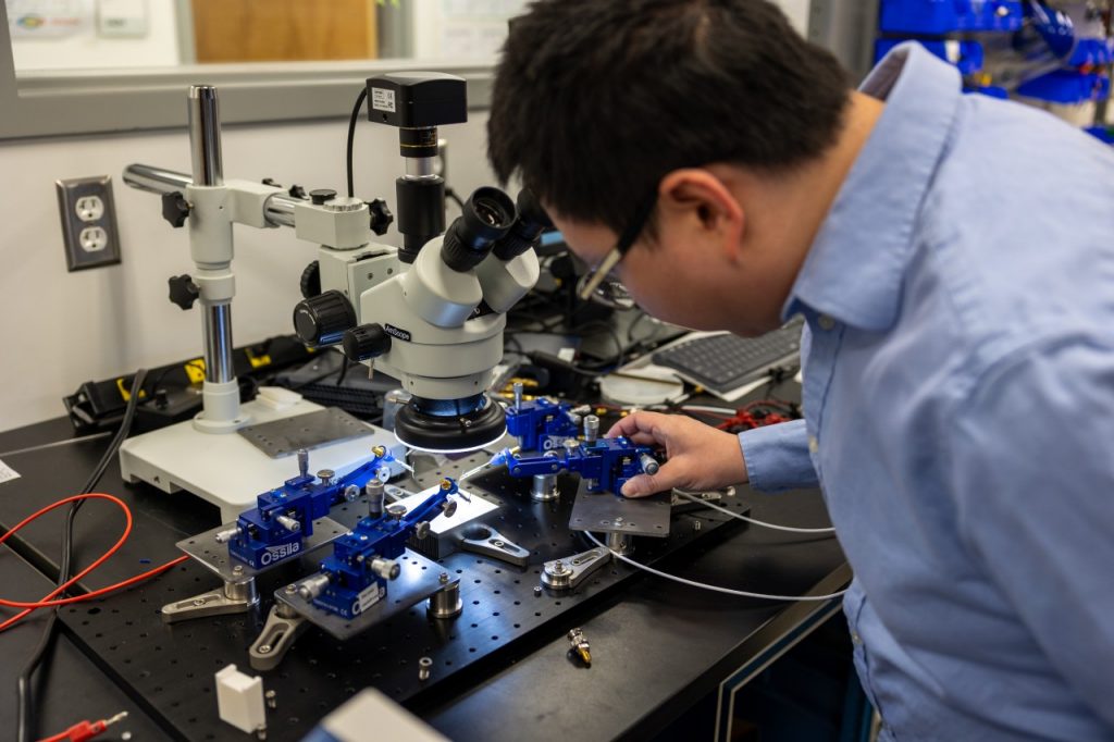 New research uses sound waves to mimic atomic behavior and advance computing | Virginia Tech News