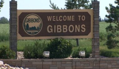 Central Alberta town challenges province’s viability review as prospect of dissolution looms