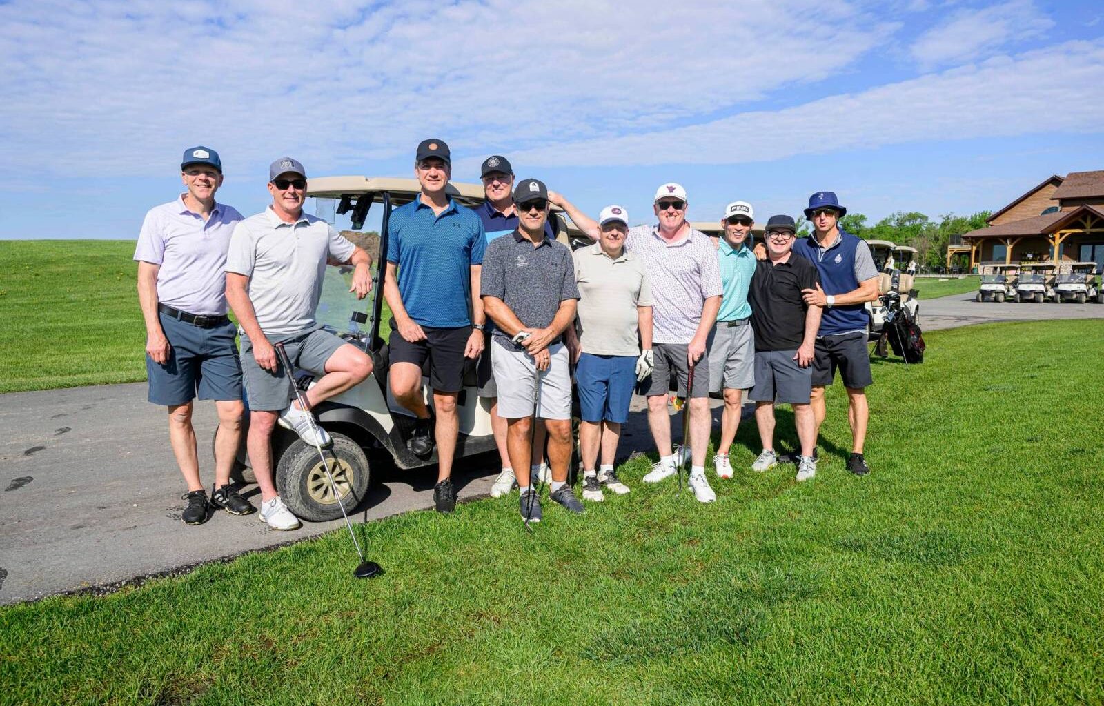 Far-flung buddies celebrate four decades of annual golf trips in the city their friendships were forged – Winnipeg Free Press
