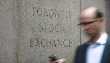 Canadian U.S. markets fall amid sharp declines in tech stocks, interest rate fears