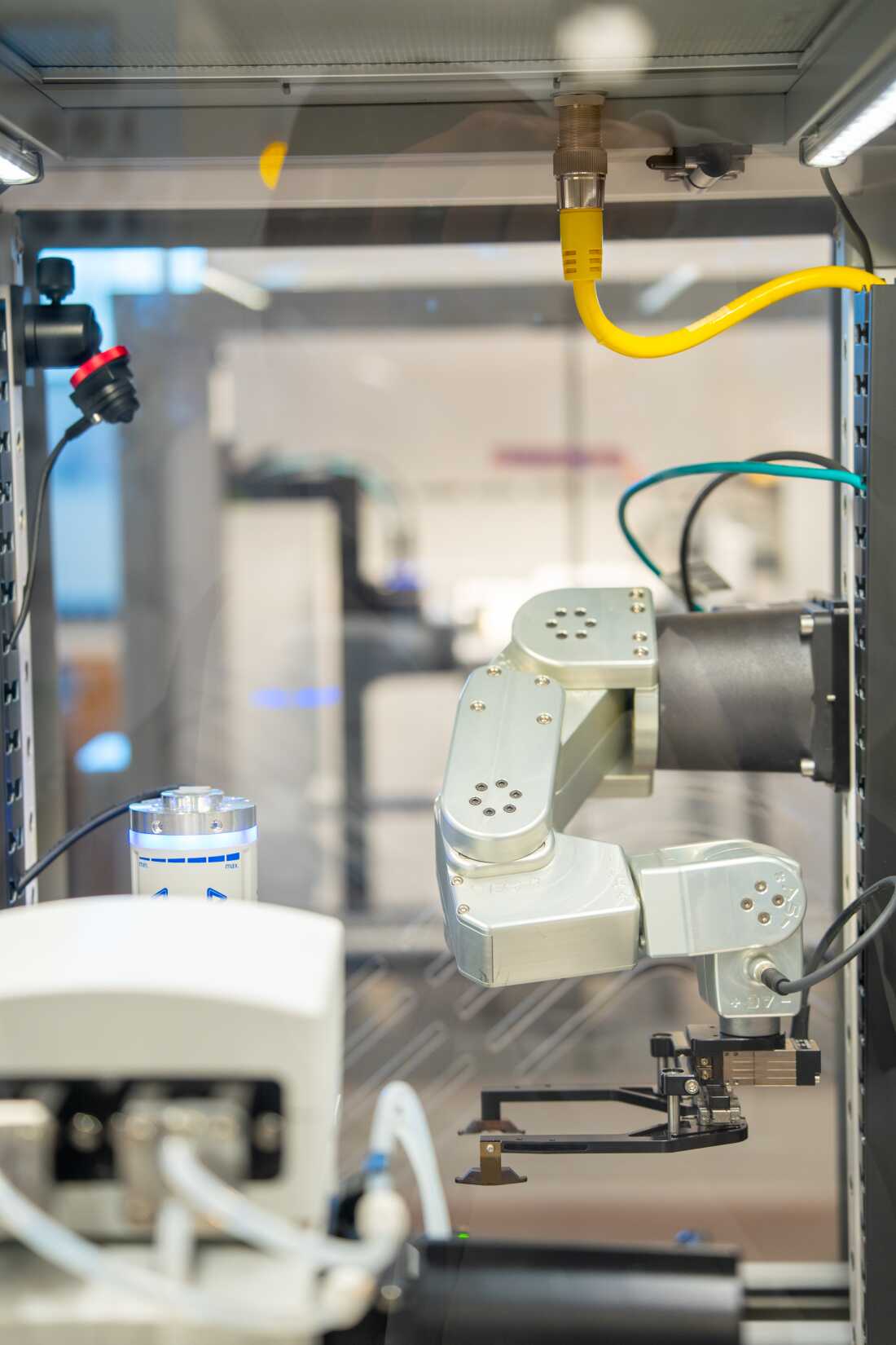 The autonomous lab works on a range of pharmaceutical , agricultural, government and other projects. One current assignment includes engineering microbes for better fertilizer and creating proteins that will make snow or ice.