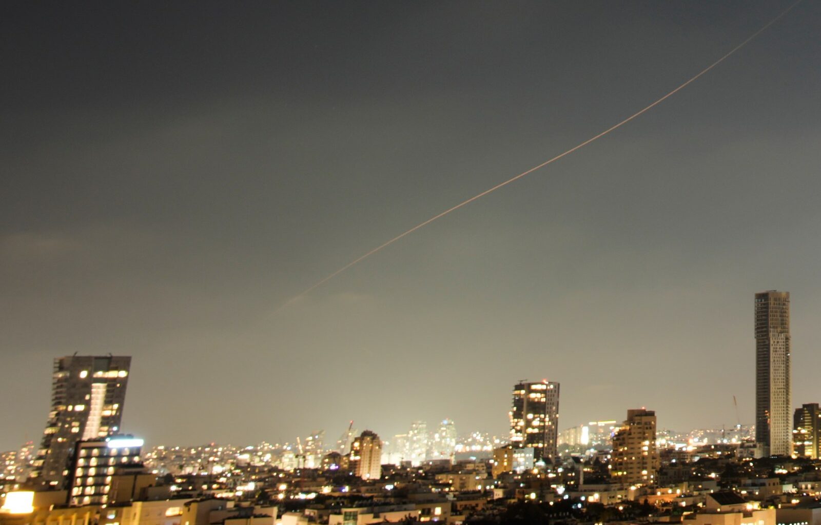 Israel and Iran trade strikes, threatening to drag region back to full-scale war – Winnipeg Free Press