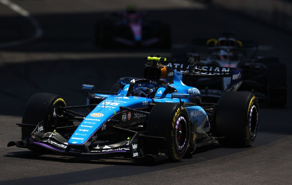 Follow me! Sainz backed the pack up to help Albon carve out a free pitstop