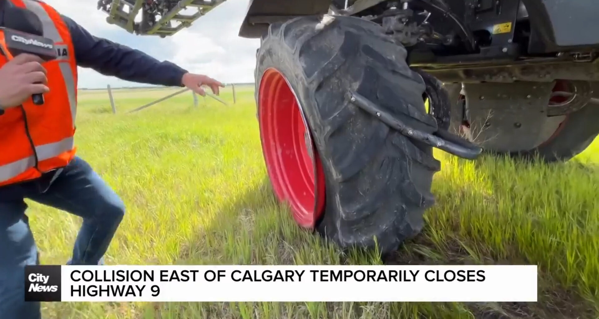 Collision east of Calgary temporarily closes highway 9