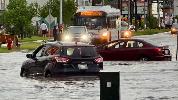 Winnipeg and surrounding area drenched in wild night of stormy weather
