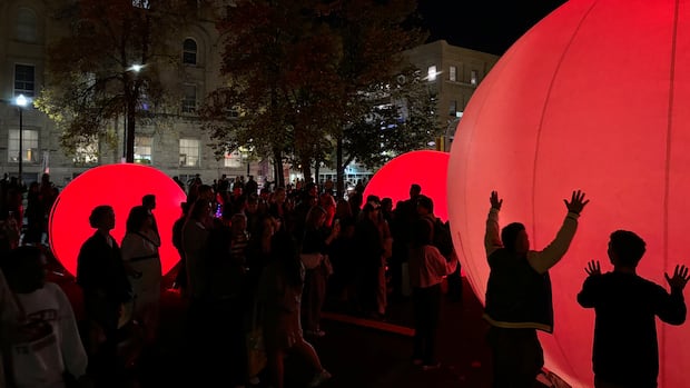 Venues invited to extend last call on Ottawa's 200th birthday