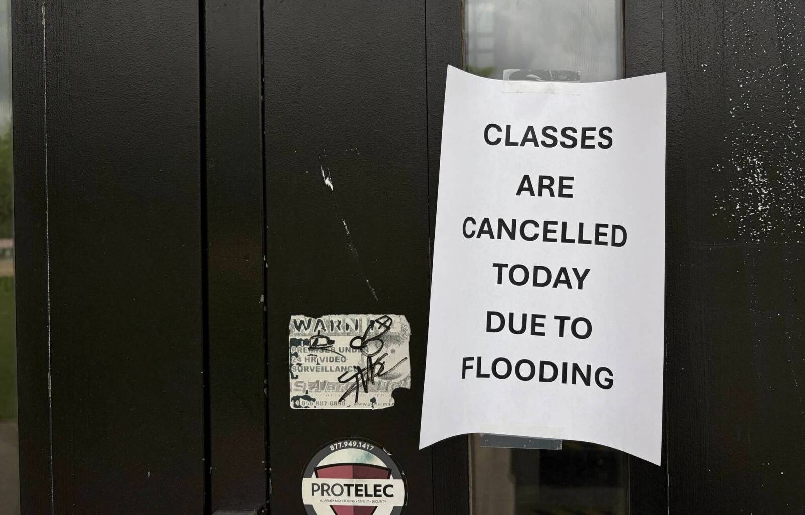 School divisions cancel classes, field trips thanks to water damage, power outages – Winnipeg Free Press