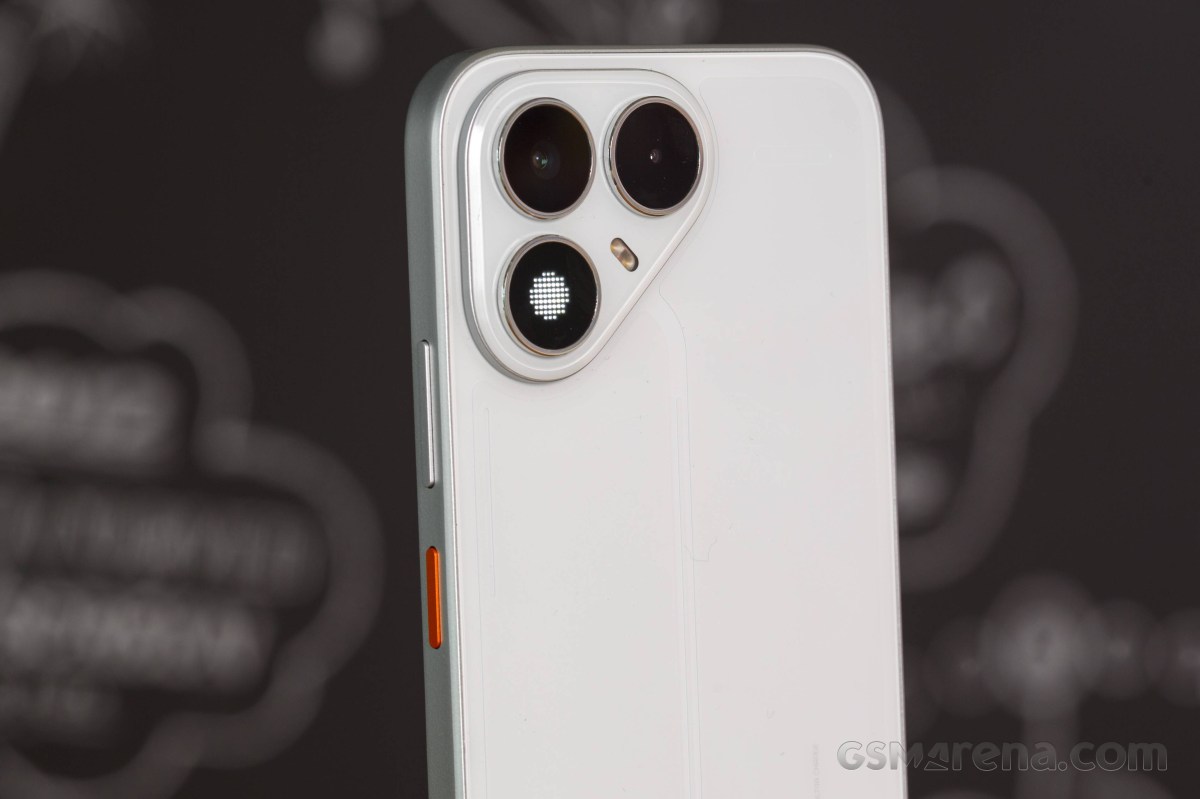 Tecno Pova8 unboxing and hands-on