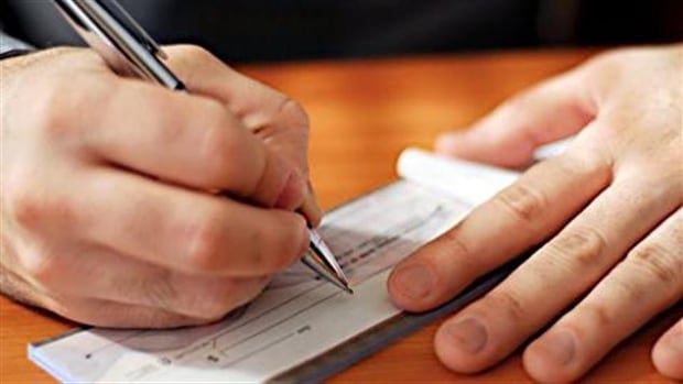 Winnipeg woman gets 'ridiculous' federal letter seeking 20-cent repayment