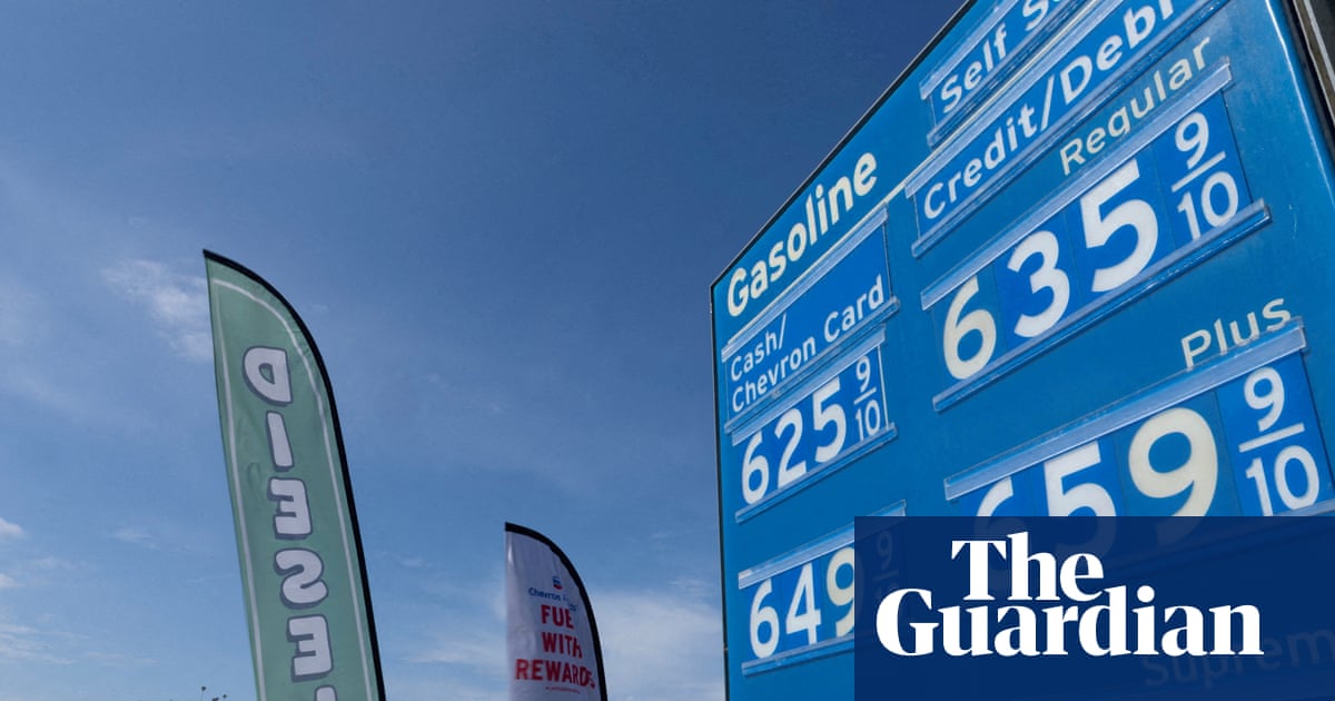 US consumer sentiment improves in June due to easing gas prices | Business