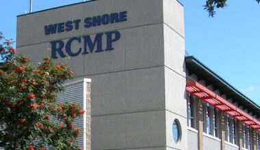 RCMP seek suspect after girl sexually assaulted at Vancouver Island bus stop