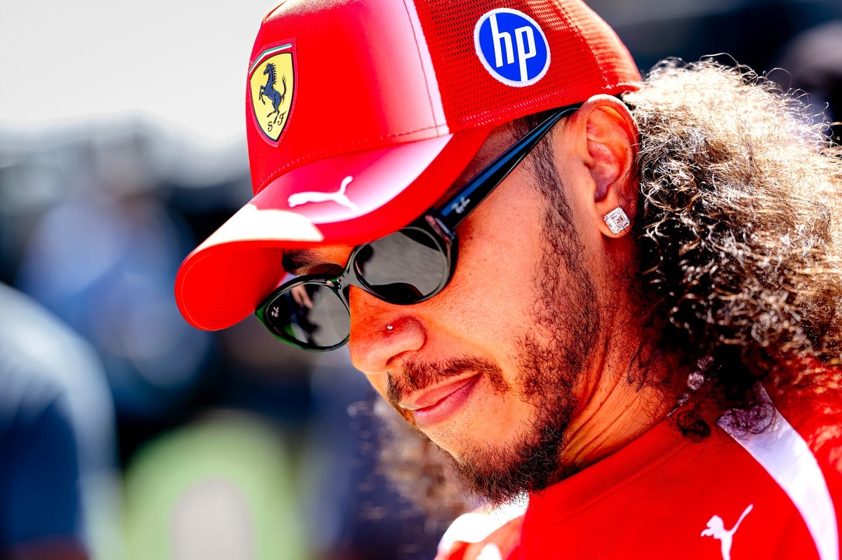Jacques Villeneuve delivers verdict on Lewis Hamilton's Ferrari form