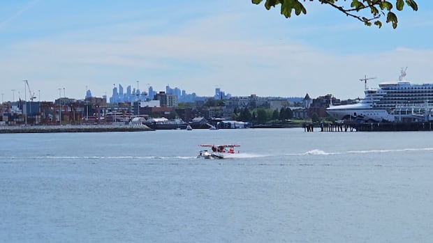 Lawsuits over collision in Vancouver harbour raise questions about moments before impact