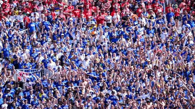 2 German men arrested at Toronto FIFA match for allegedly throwing things at police